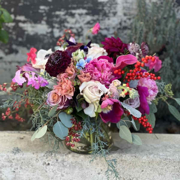 Mixed pink and white bouquet in a glass vase
