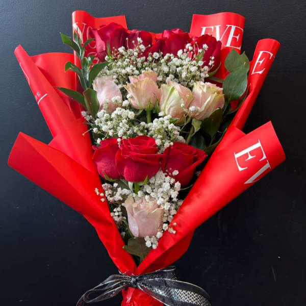 Red & Pink vertical love bouquet