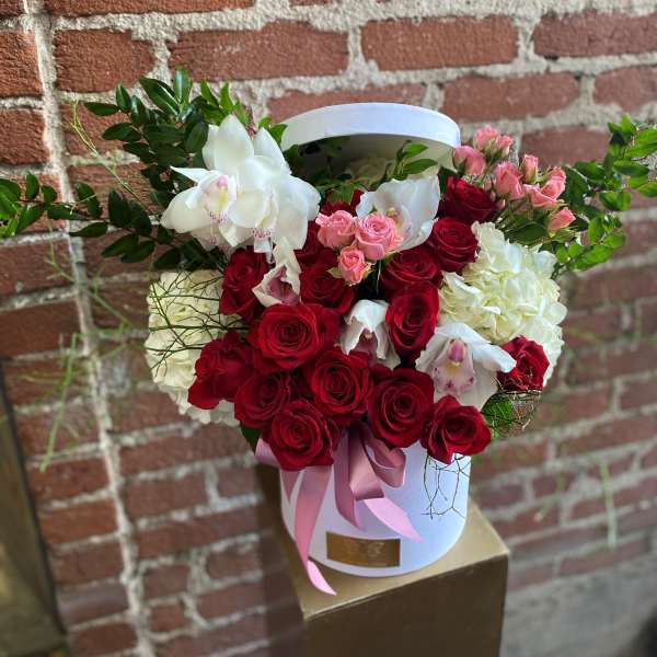 DreamLand - Burbank Florist