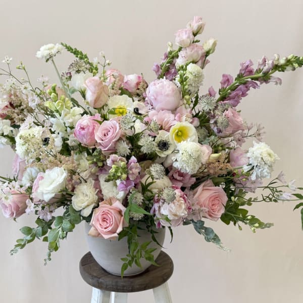 The Subtle, Soft & Pale but GORGEOUS Arrangement.