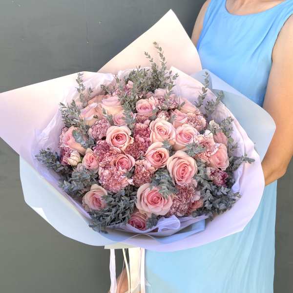 Roses & Carnations in Bouquet D