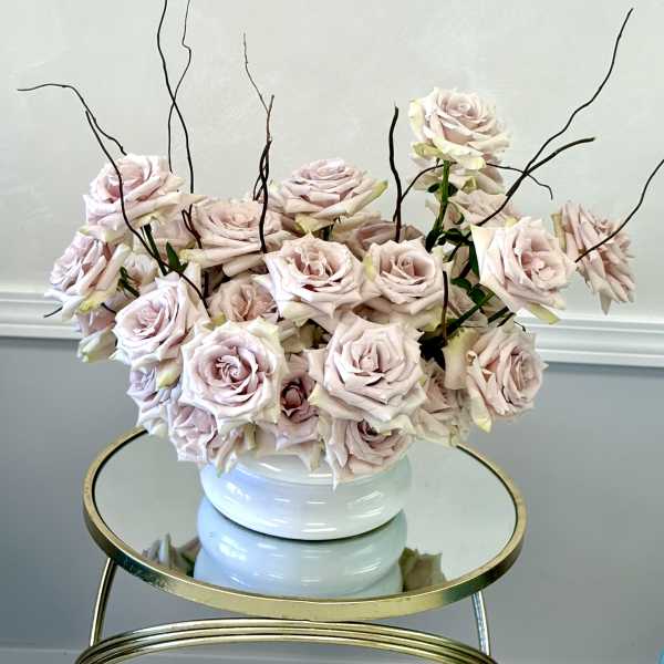 Blush Whisper Roses By VLM Flowers