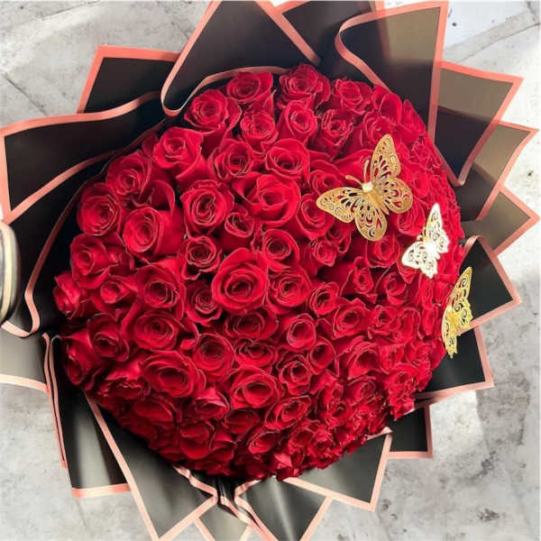 100 Red Roses for Her