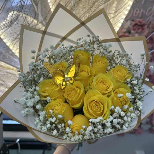 Yellow roses bouquet with babies breath