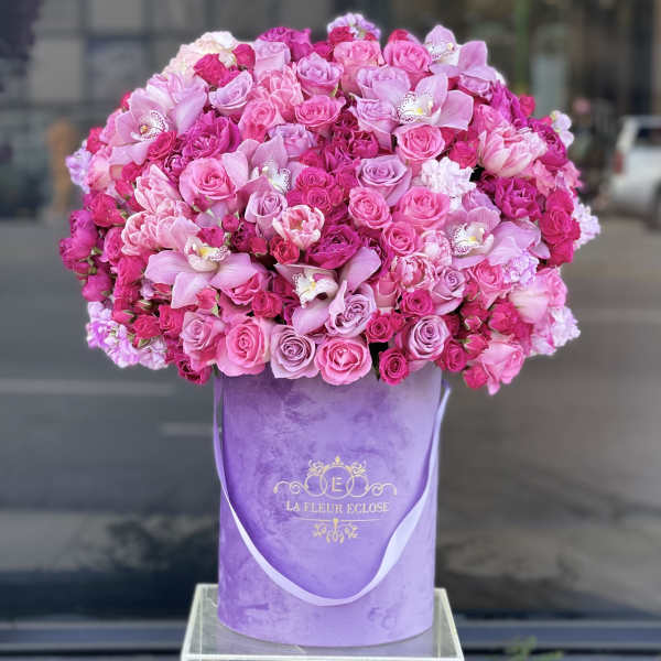 Mix of flowers in Lavander V