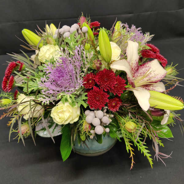Moody lily potted centerpiece