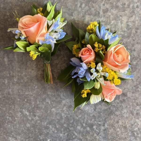 Corsage and Boutonniere BC10
