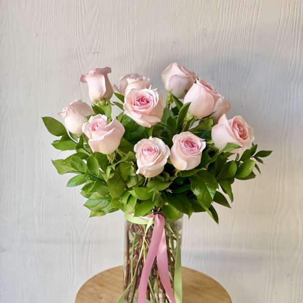 EC116 Classic Long Stem Pink Roses