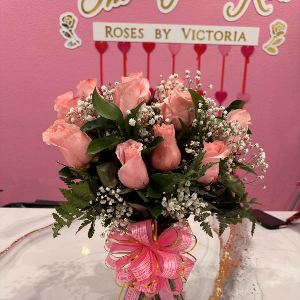 12ct Rose Vase Arrangement