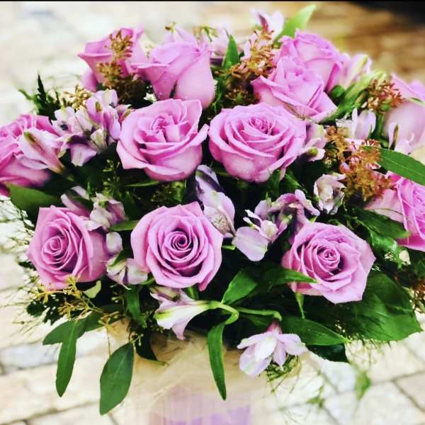 Dozen Pink Rose Bouquet