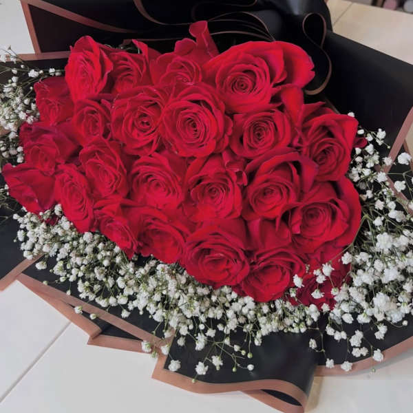 24 Roses Collection Flat bouquet