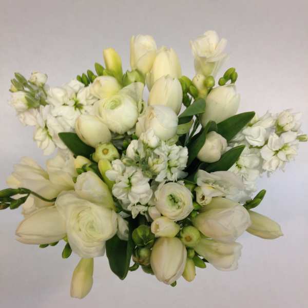 Lush White Bridal Bouquet (Pre-order)