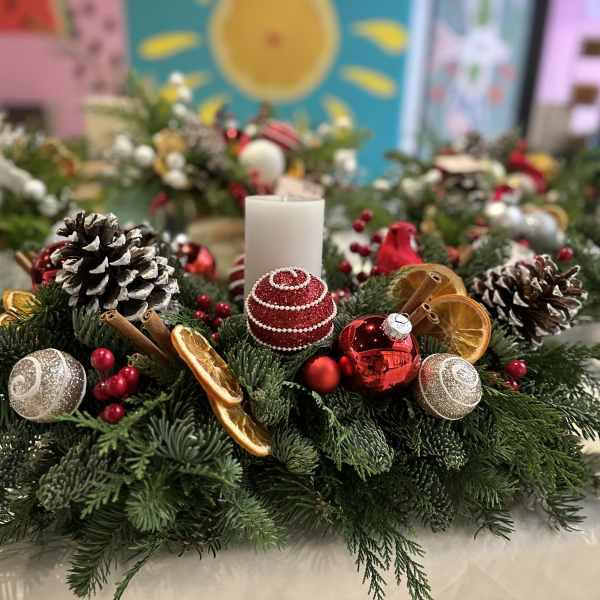 Holiday- Long Centerpiece: red & white