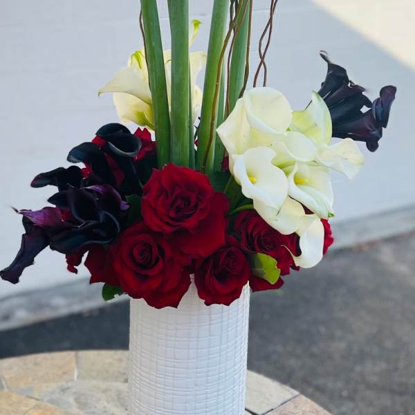 Tower of Amaryllis and Callalilies.
