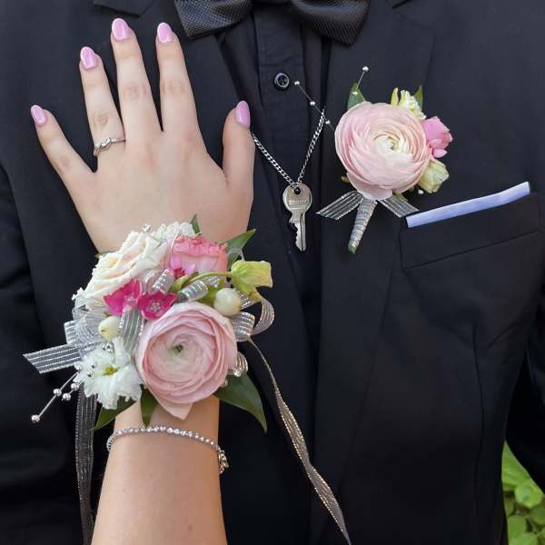 Homecoming, prom, a la carte wedding boutonniere