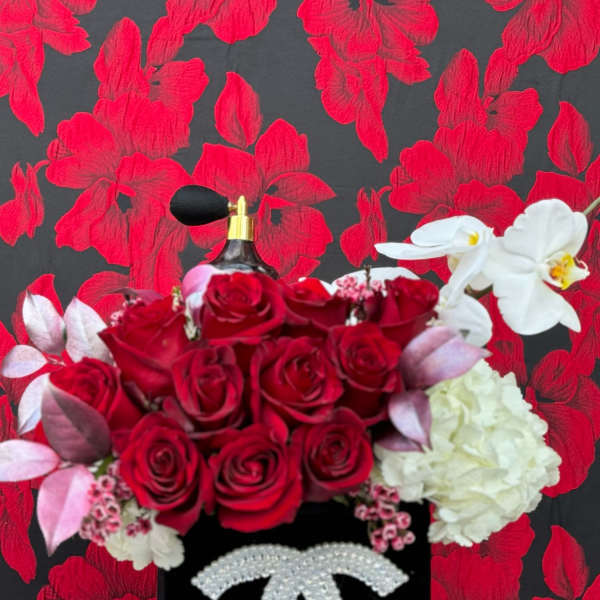 Velvet Romance: Dozen Roses Floral Arrangement