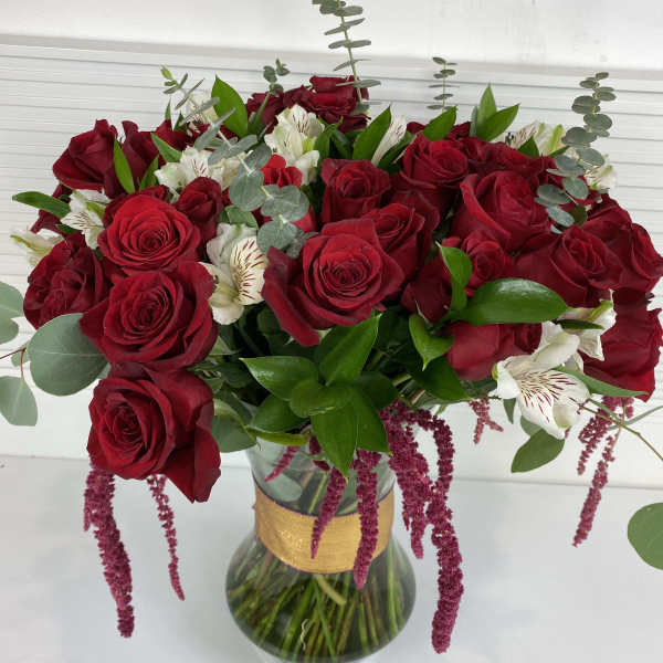 4 Dozen red roses - Beverly Hills