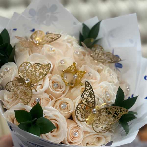 Bouquet of 50 white roses