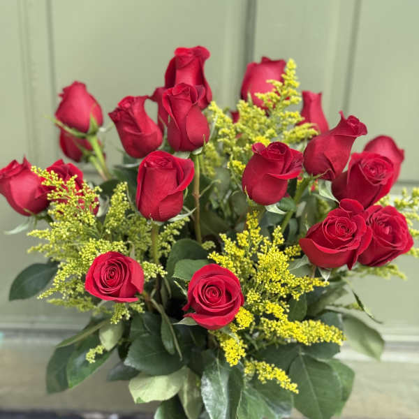 18 red Roses
