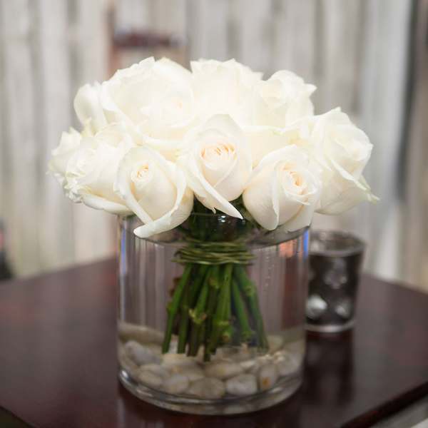 Rose: 15 White roses