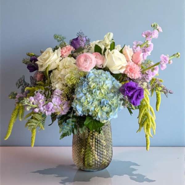 An Inspired Spring An Art and Flowers Exclusive