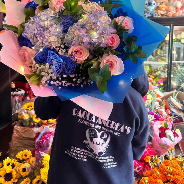 Light up Hydranger & Pink Rose Bouquet