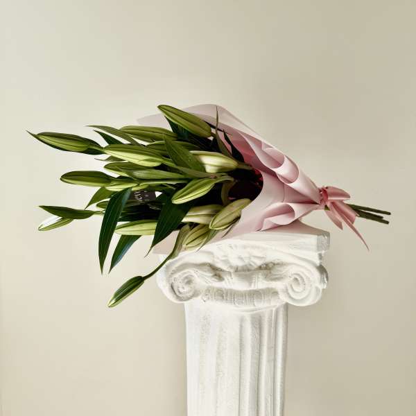 Premium Lily Bouquet