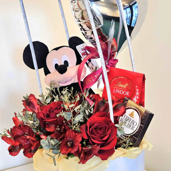 Mickey mouse and flowers