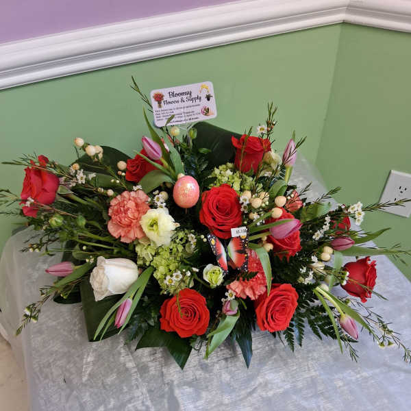 Roses mix arrangement