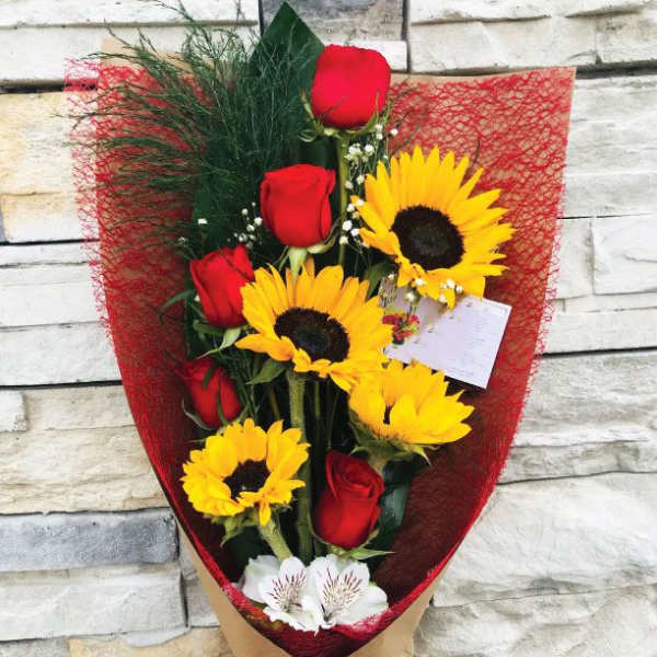 5 Red Roses and 4 Sunflowers
