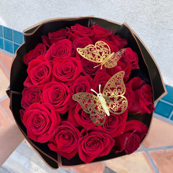 Wrapped roses bouquet RED