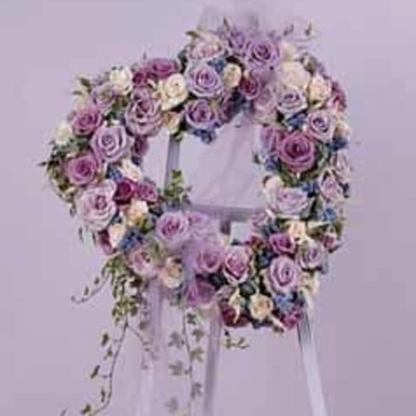 SF42-11 Heart Easel