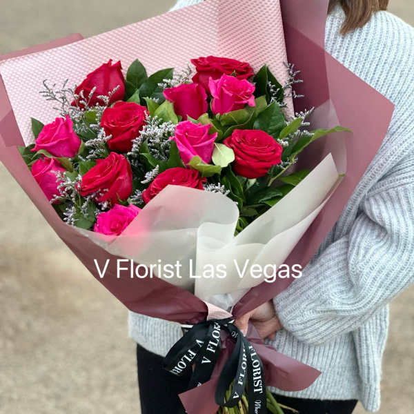 Deluxe Hot Pink and Red Rose Wrapped Bouquet