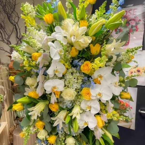 Serenity Bloom Standing Spray
