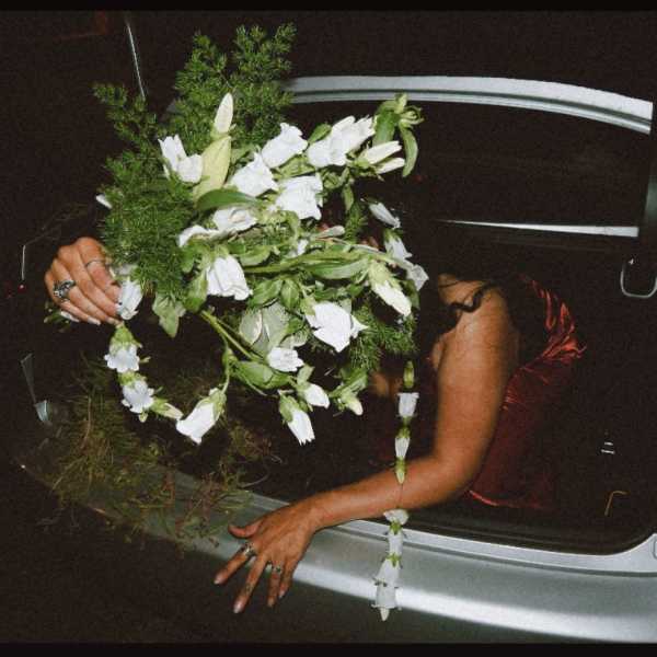 modern wedding cascading bouquet photo is an example