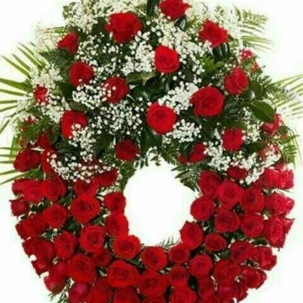 Red Rose Wreath