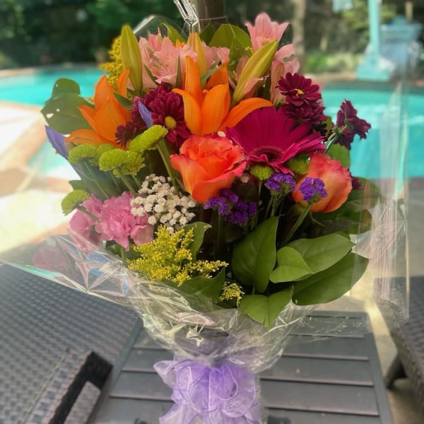 [TT-LFWRAP]: ASSORTED WRAPPED BOUQUET