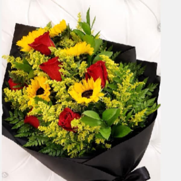 Sunflower & Roses Elegance