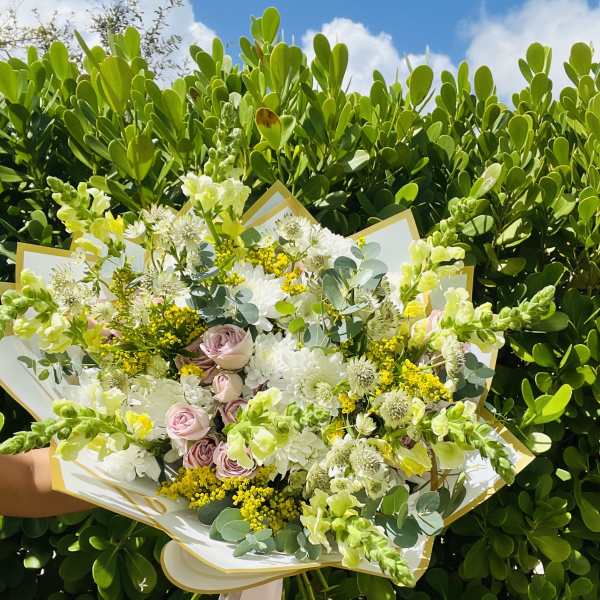 Soft Pink & White Snapdragon Bouquet