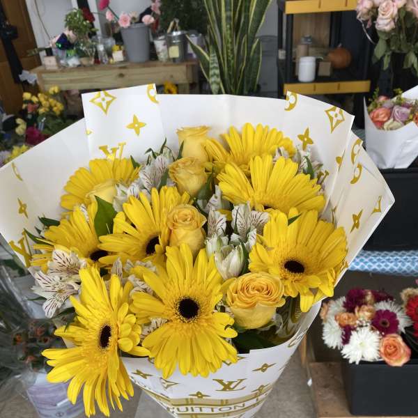 Yellow mix bouquet