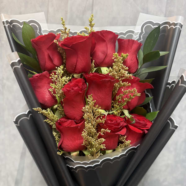 Golden Red Roses layered Bouquet