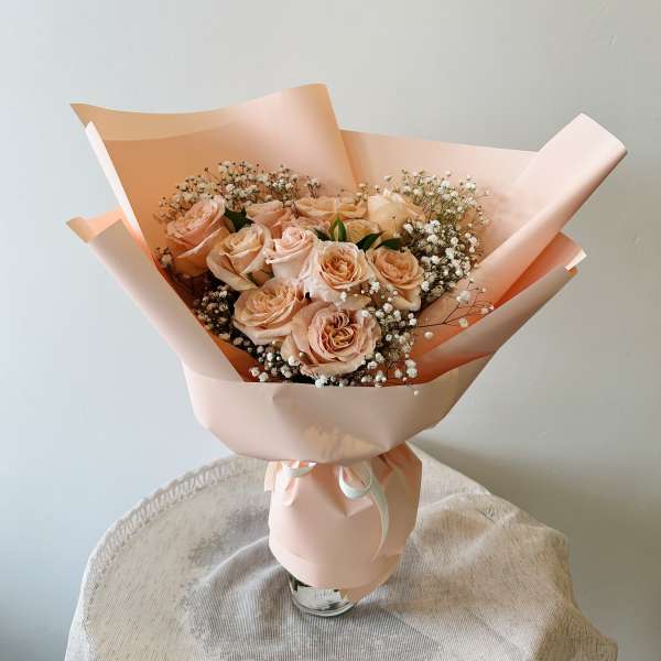 1 Dozen Peach Rose Hand Bouquet (Vase not included)