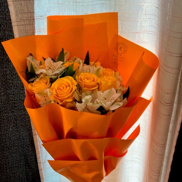Hermoso ramo flores amarillas