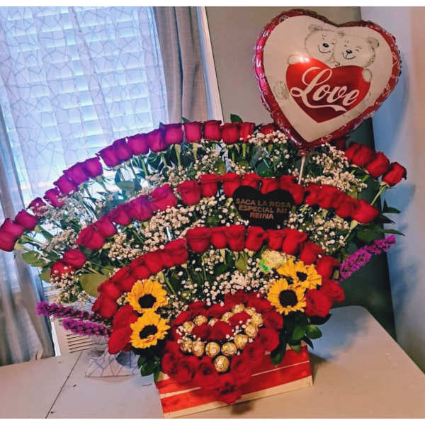 A large and elegant classic arrangement