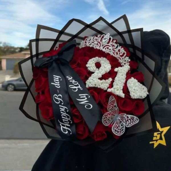 Buchon con rosas rojas