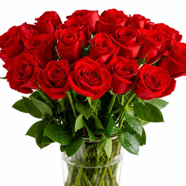 Bouquet of red roses in a clear glass vase