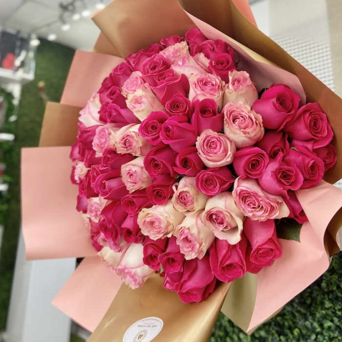 100 Roses Round EuroBouquet - Hot Pink/ Light Pink