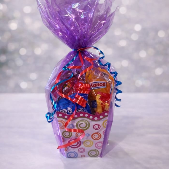 Sweet surprise snack cup