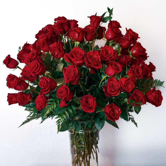100 Roses by Madison's Flowers