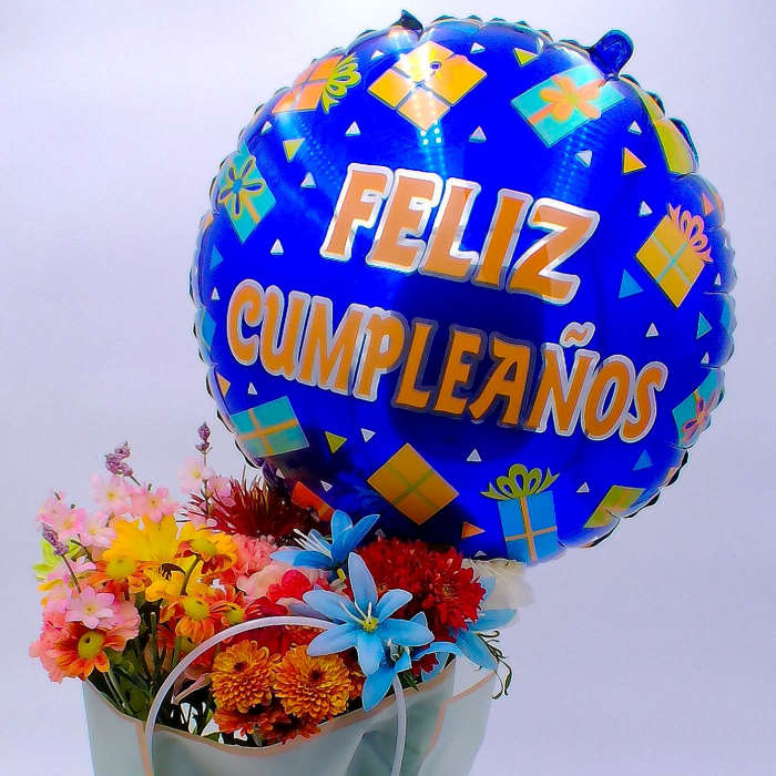 "Feliz Cumpleanos" Flower Gift Bag with Teddy Bear